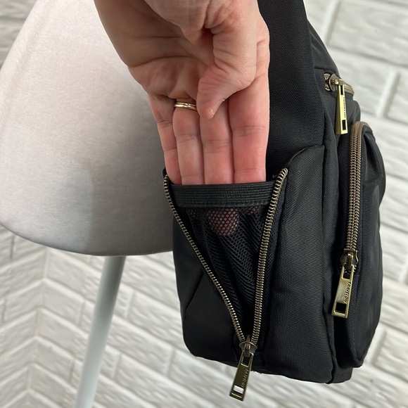 Travelon Black Women's Shoulder Bag - Picture 5 of 16